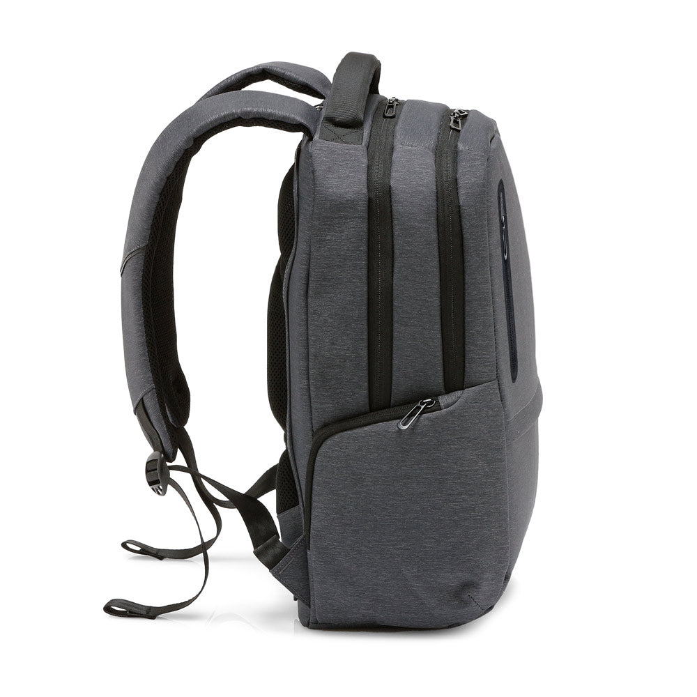 RE-BOSTON. Mochila para computador portátil em Nylon reciclado 2Tone resistente à água com compartimento em 210D