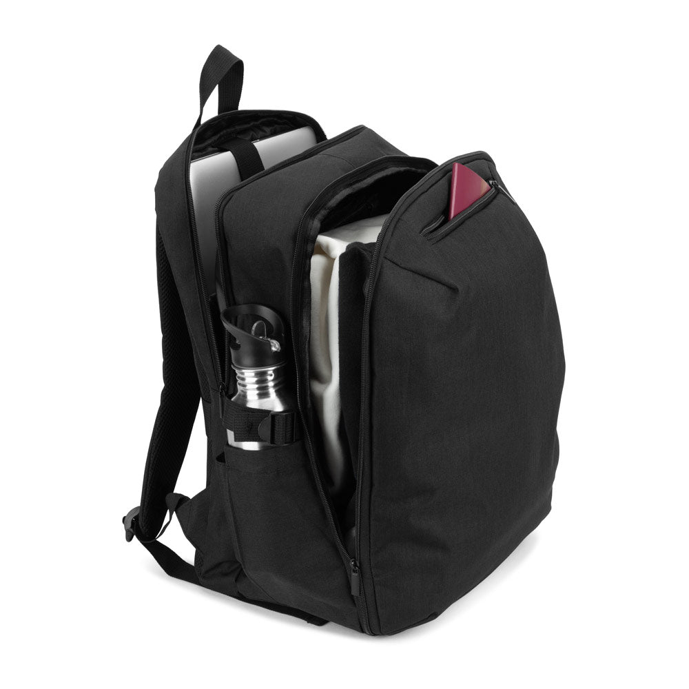 UDINE. Mochila com um compartimento de abertura total em poliéster reciclado 300D de alta densidade 16"