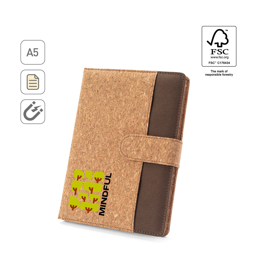 FIELDING. Pasta A5 em cortiça e poliéster reciclado (100% rPET) com bloco de notas removível