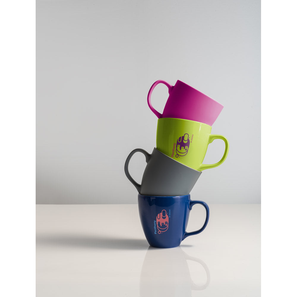 PANTHONY. Caneca em porcelana com hidroglaze 450 mL