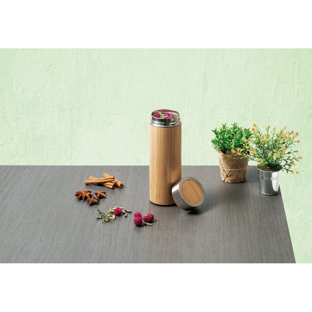 NATUREL. Garrafa térmica em bambu e aço inoxidável (90% reciclado) 430 mL