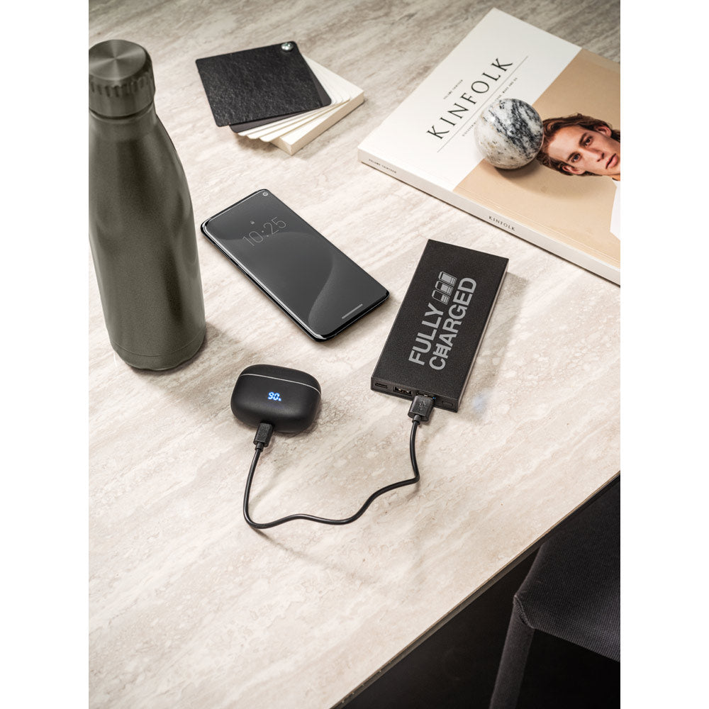 DOROTHY 10. Power bank 10'000 mAh em alumínio reciclado (100% rAL)