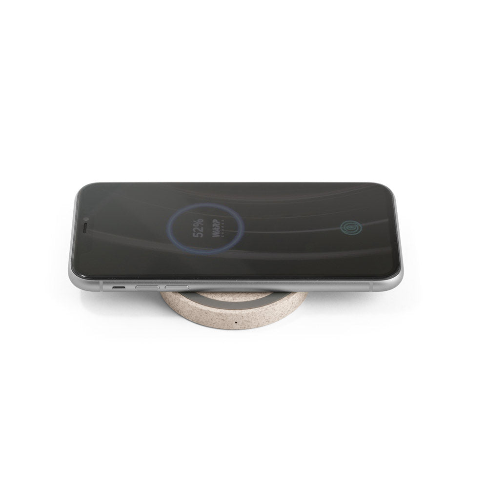 CUVIER. Carregador wireless 15W em ABS reciclado (65%) e fibra de palha de trigo (35%)