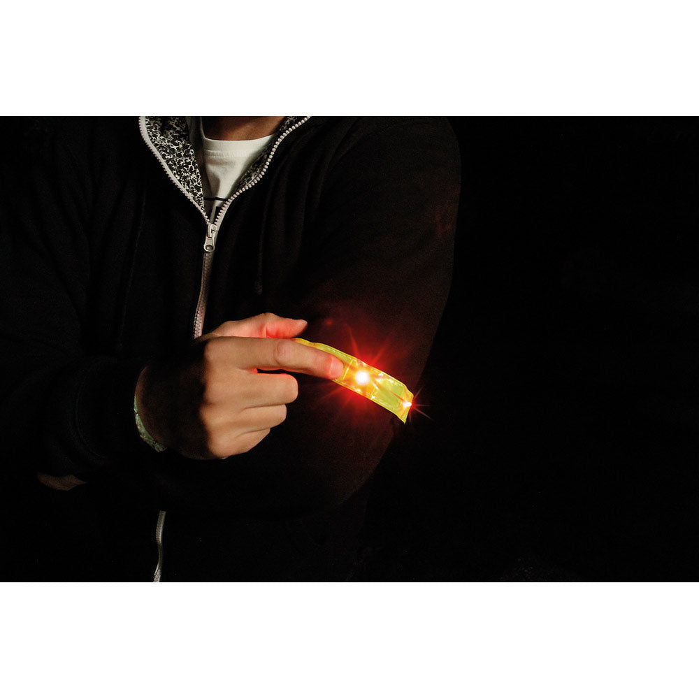 VISIBLE. Braçadeira refletora com 4 LEDs vermelhos