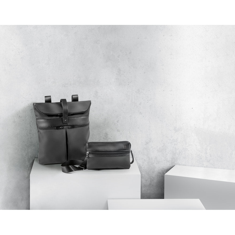 ROVER BACKPACK. Mochila em microfibra e PU