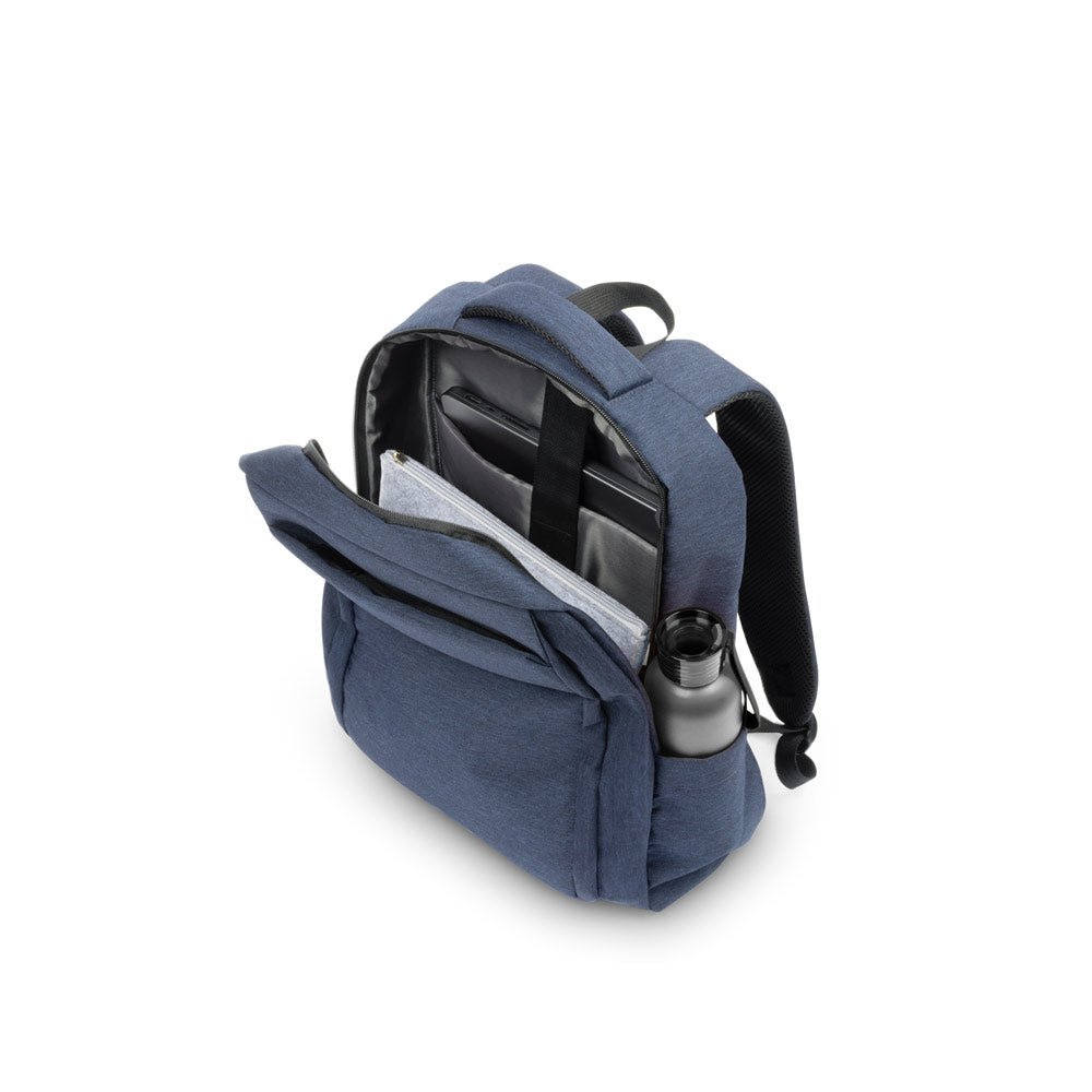 COVENTRY. Mochila, totalmente almofadada, para computador portátil em poliéster reciclado 300D de alta densidade e forro em poliéster reciclado 210D 15.6"