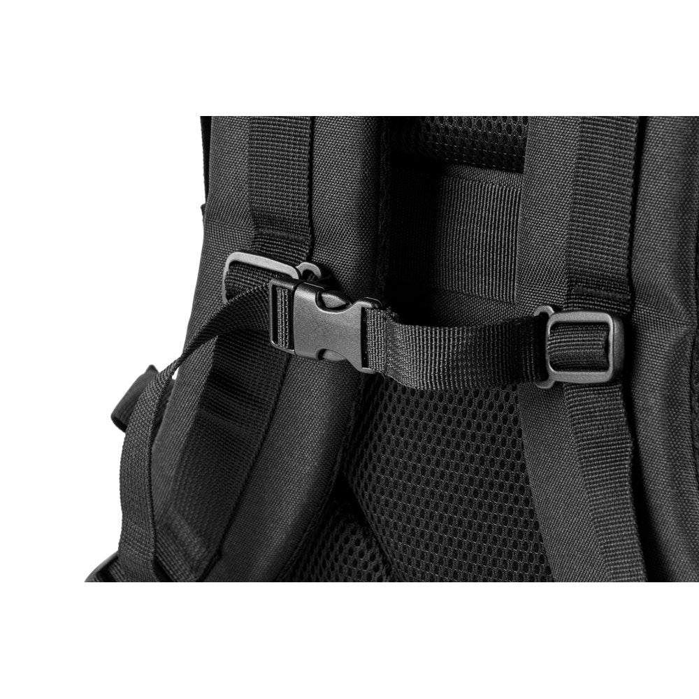 EDINBURGH BPACK. Mochila estilo militar em poliéster reciclado 600D, de alta densidade e forro em poliéster reciclado 210D 17'3"