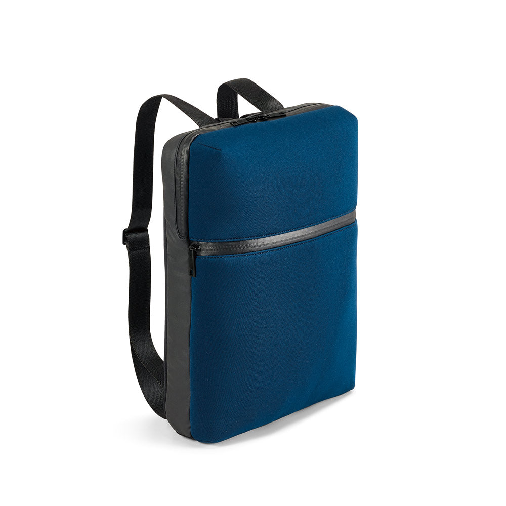URBAN BACKPACK. Mochila portátil 14'' em soft shell e tarpaulin