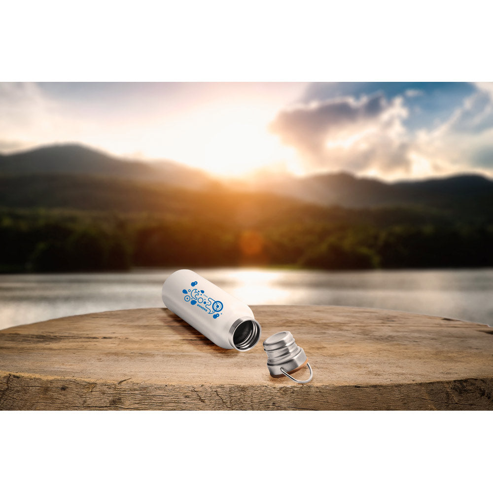 RAGNAR. Garrafa em aço inoxidável (36% reciclado) de parede dupla térmica, isolada a vácuo 570 mL