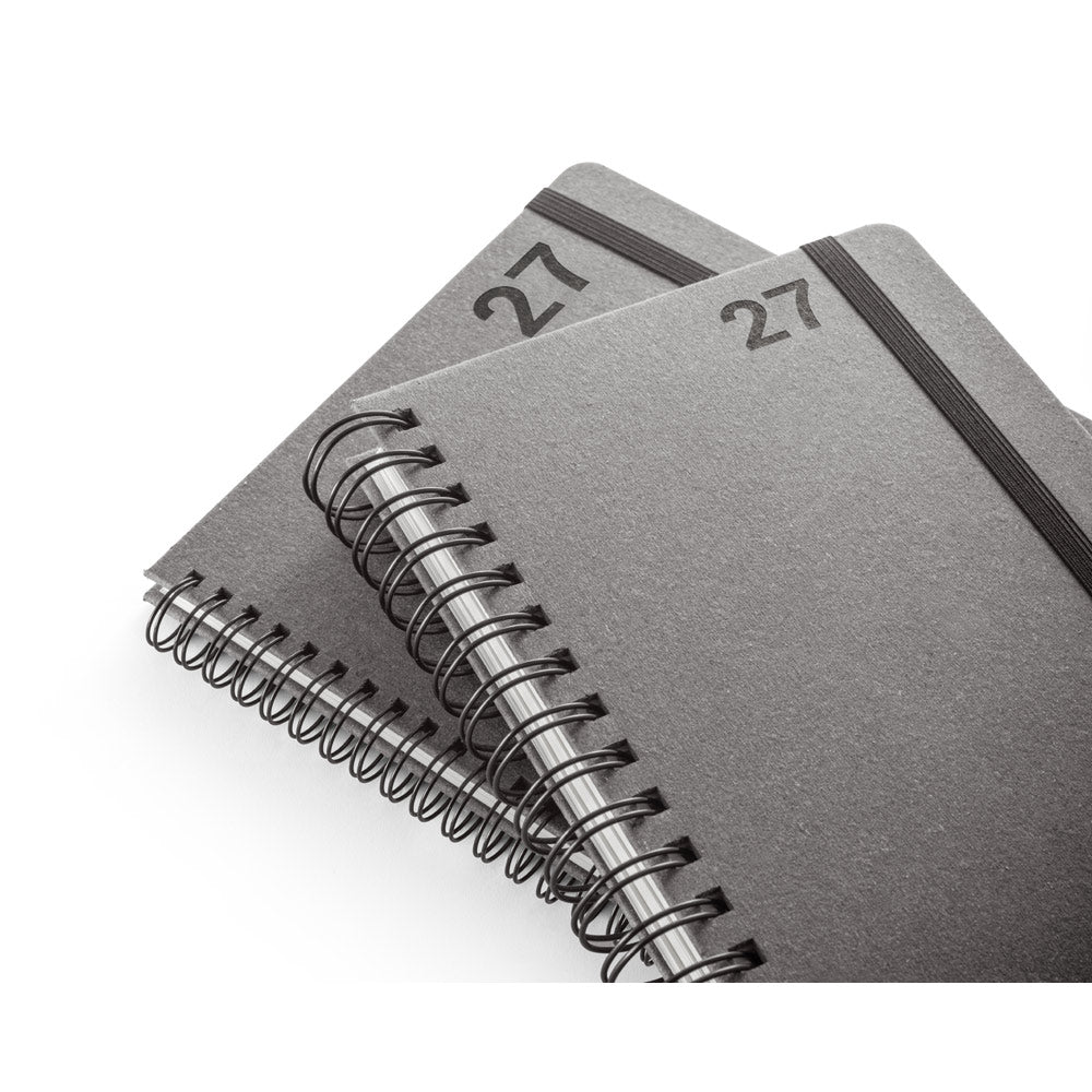 SIMMEL A5. Agenda A5, com argolas, em pele (58% reciclada)