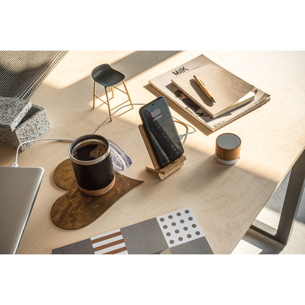 LANGE. Suporte para smartphone com carregador rápido wireless 15W em bambu