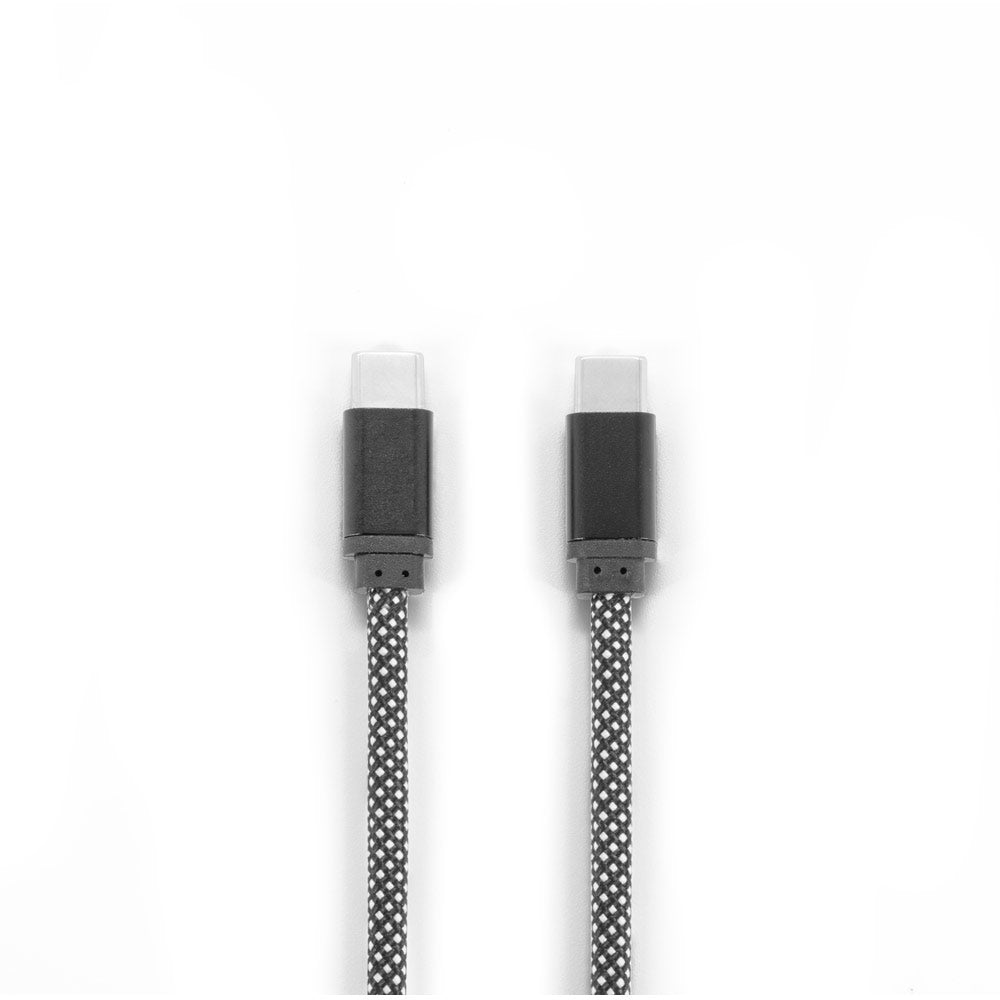 NADELLA. Cabo USB-C para USB-C com cordão entrelaçado (60 W)e sistema magnético que facilita o enrolamento, em poliéster