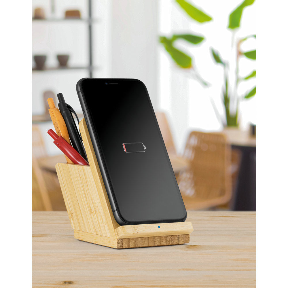 LEAVITT. Suporte para smartphone e porta esferográficas com carregador wireless rápido 10W em bambu