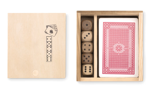 Set De Cartas E Dados Em Caixa